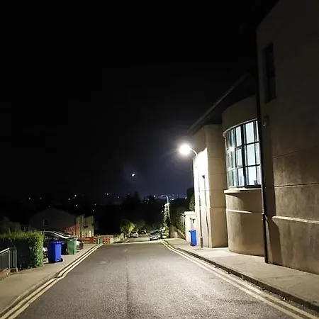 Проживание в семье Small Single Леттеркенни